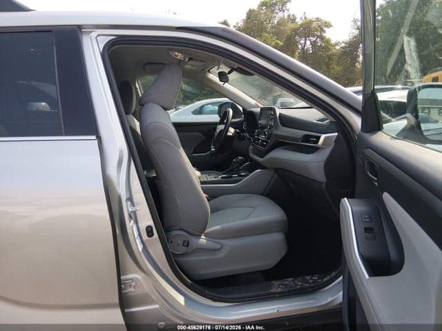 2020 TOYOTA HIGHLANDER HYBRID LE 5