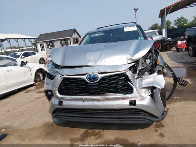 2020 TOYOTA HIGHLANDER HYBRID LE 6