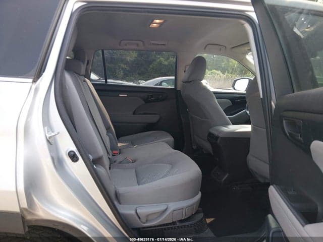 2020 TOYOTA HIGHLANDER HYBRID LE 8