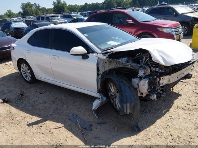 2020 TOYOTA CAMRY LE 1