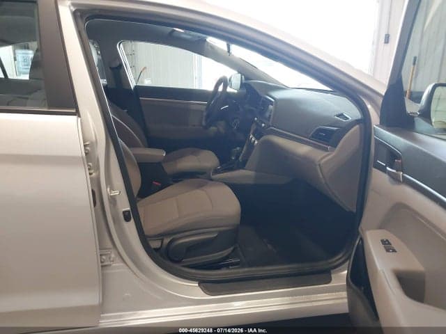 2019 HYUNDAI ELANTRA SE 5
