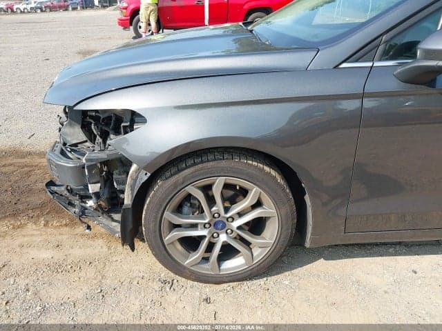 2017 FORD FUSION SE 18