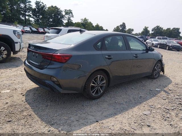 2023 KIA FORTE LXS 4