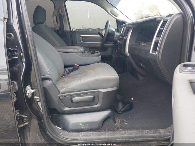 2017 RAM 1500 SLT 4X4 6'4 BOX 5