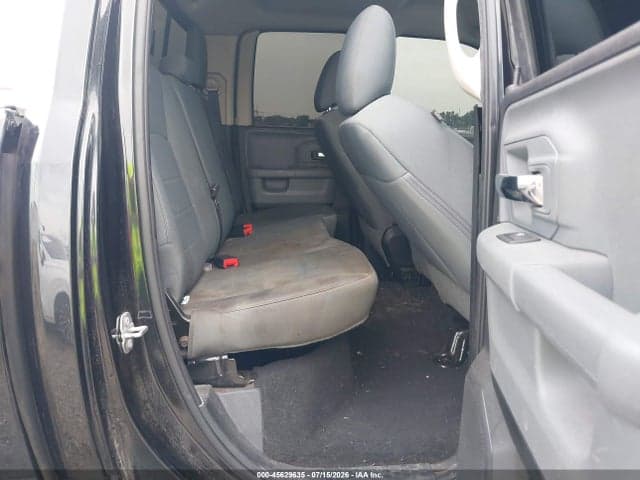 2017 RAM 1500 SLT 4X4 6'4 BOX 8