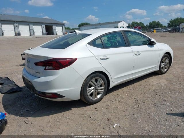2019 HYUNDAI ELANTRA SEL 4