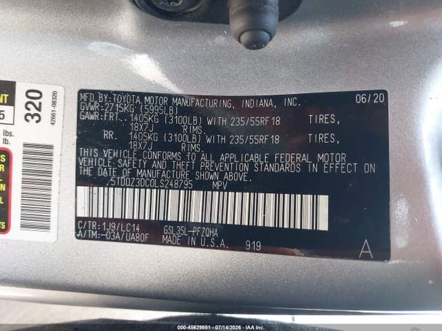 2020 TOYOTA SIENNA XLE 9