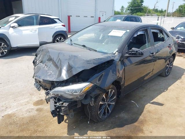 2017 TOYOTA COROLLA SE 2