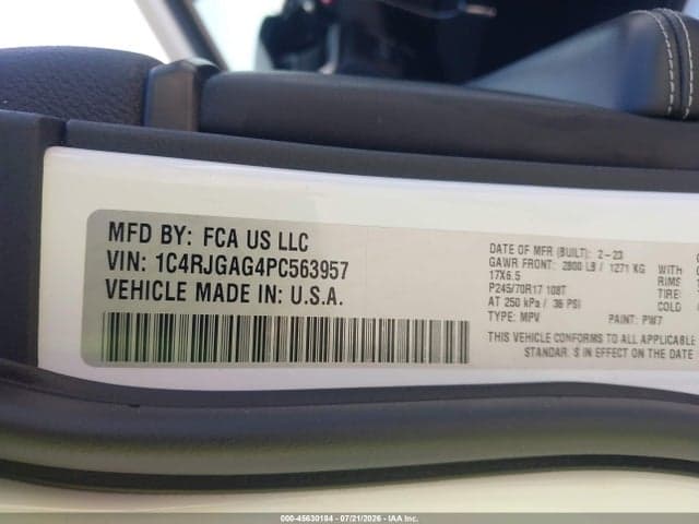 2023 JEEP GRAND CHEROKEE LAREDO 4X2 9