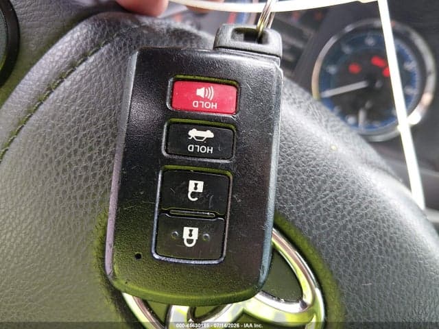 2019 TOYOTA COROLLA SE 11