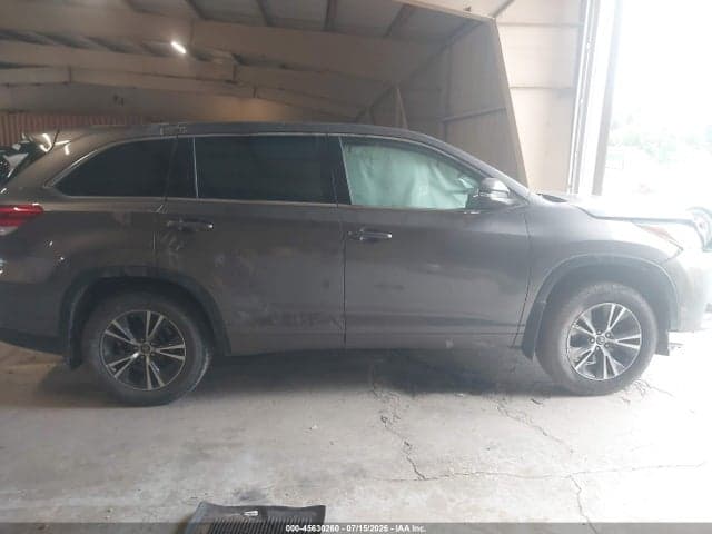 2018 TOYOTA HIGHLANDER LE 13