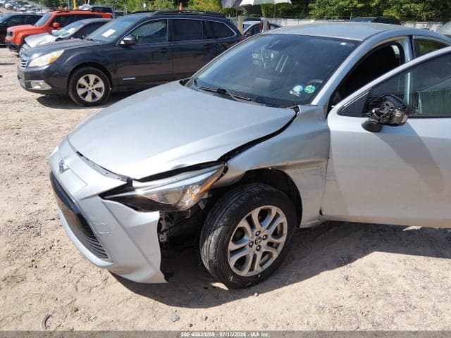 2017 TOYOTA YARIS IA 6