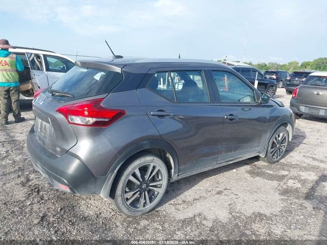 2019 NISSAN KICKS SV 4