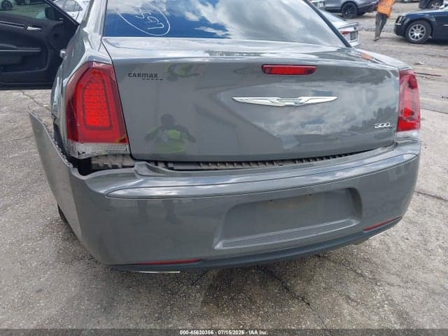 2019 CHRYSLER 300 300S 6