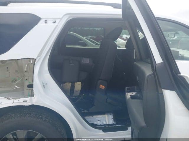 2026 NISSAN PATHFINDER SV 8