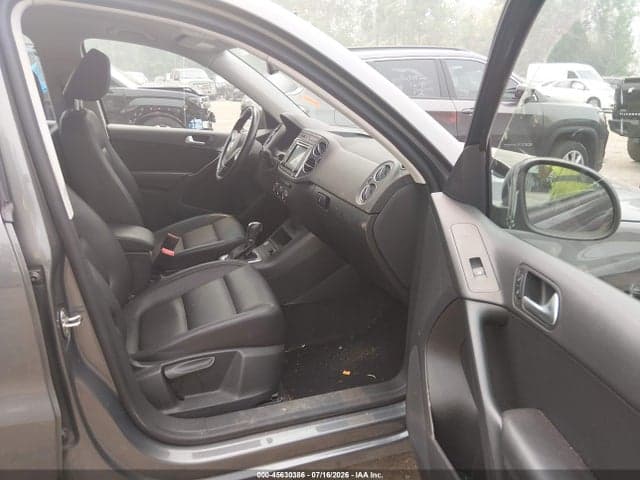 2017 VOLKSWAGEN TIGUAN 5