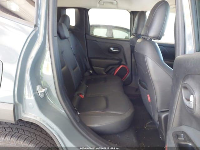 2017 JEEP RENEGADE TRAILHAWK 8
