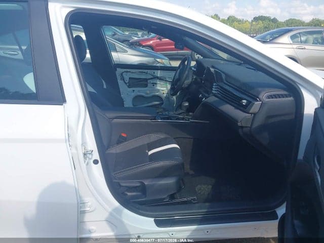 2026 TOYOTA CAMRY SE 5