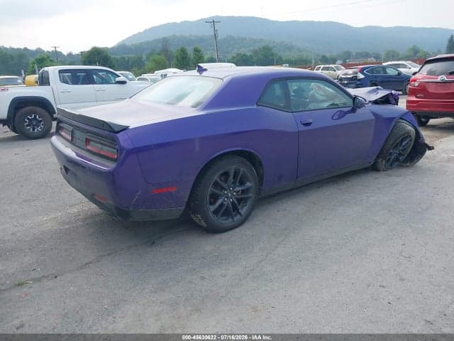 2023 DODGE CHALLENGER SXT AWD 4