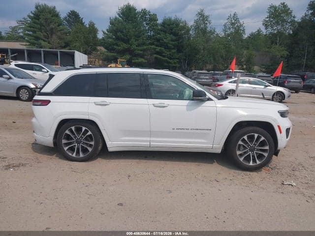 2022 JEEP GRAND CHEROKEE OVERLAND 4X4 12