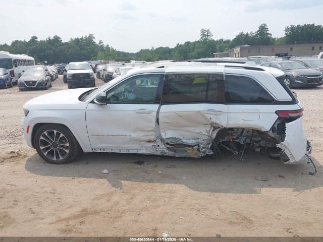 2022 JEEP GRAND CHEROKEE OVERLAND 4X4 13