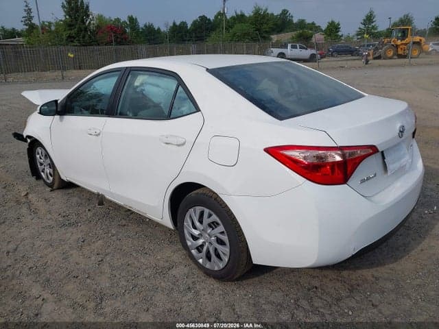 2017 TOYOTA COROLLA LE 3