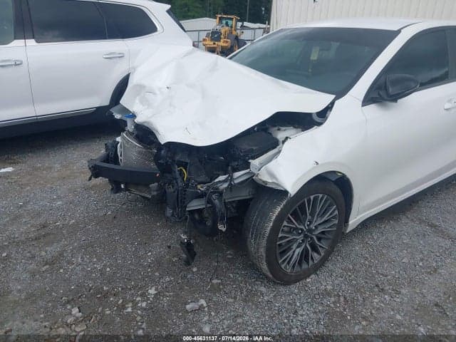 2023 KIA FORTE GT-LINE 6