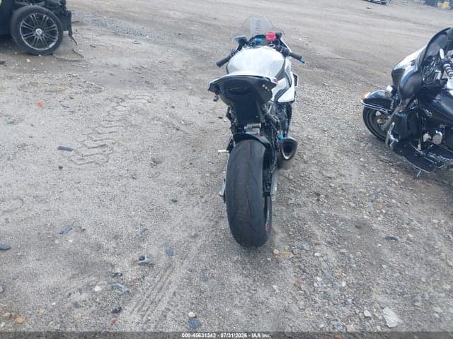 2025 BMW S 1000 RR 4