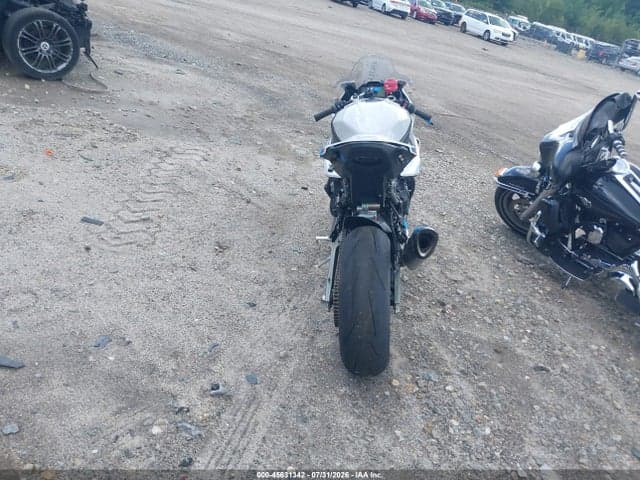 2025 BMW S 1000 RR 6
