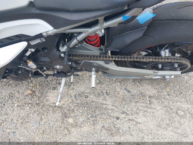 2025 BMW S 1000 RR 9