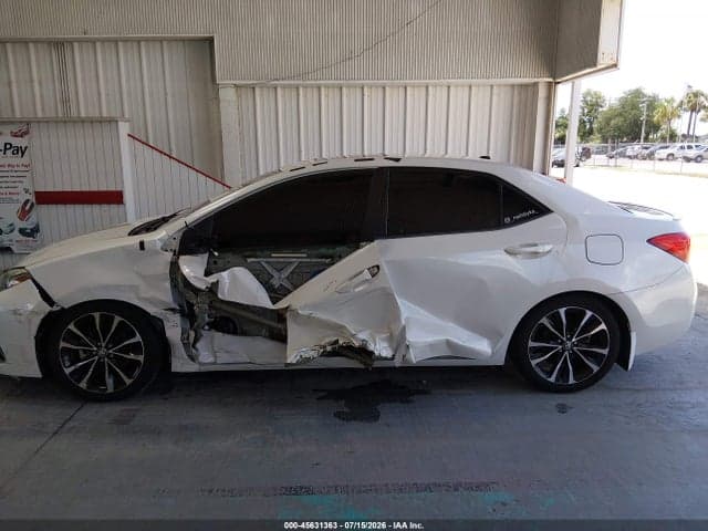 2018 TOYOTA COROLLA SE 14