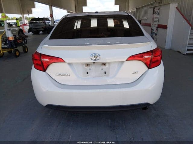 2018 TOYOTA COROLLA SE 16