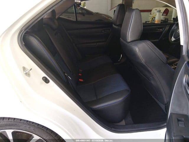 2018 TOYOTA COROLLA SE 8