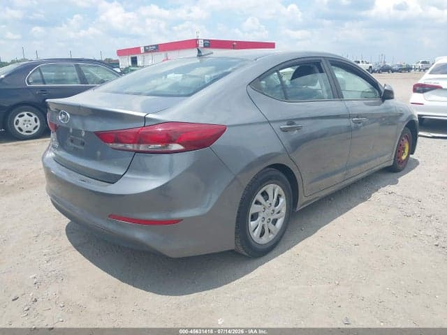 2017 HYUNDAI ELANTRA SE 4
