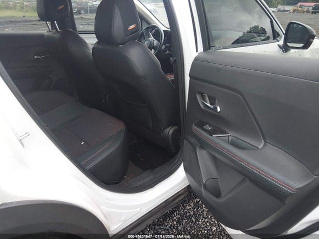 2025 NISSAN KICKS SR FWD 8