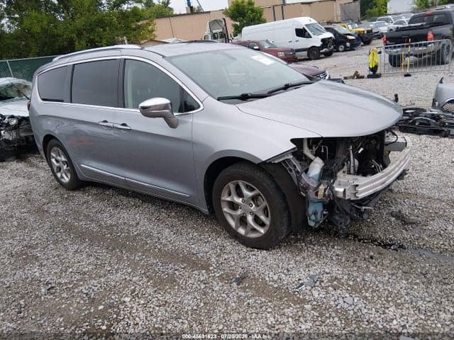 2018 CHRYSLER PACIFICA LIMITED 1