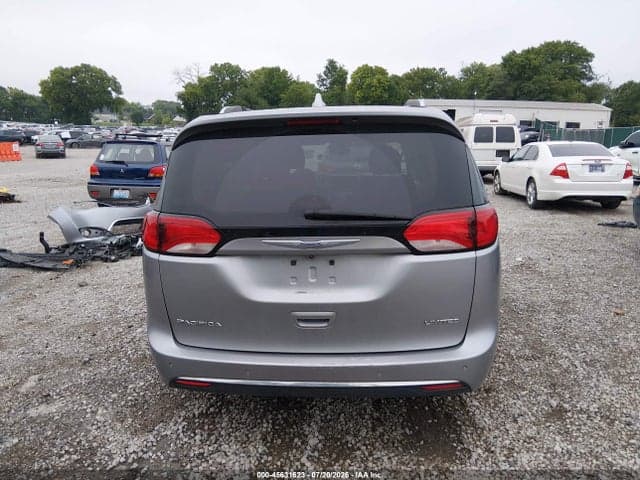 2018 CHRYSLER PACIFICA LIMITED 17