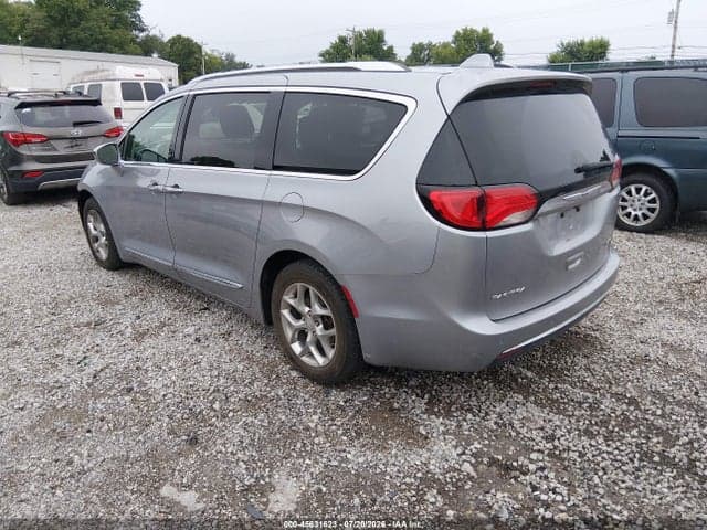 2018 CHRYSLER PACIFICA LIMITED 3