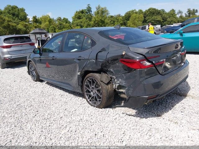 2025 TOYOTA CAMRY SE 3