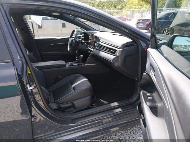 2025 TOYOTA CAMRY SE 5