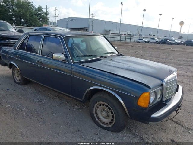 1984 MERCEDES-BENZ 300 DT