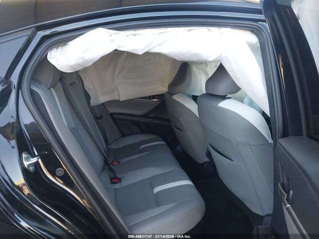 2026 TOYOTA CAMRY SE 8