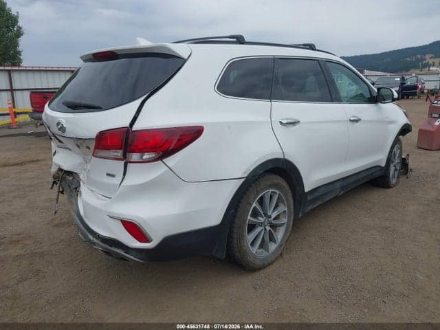 2017 HYUNDAI SANTA FE SE 4