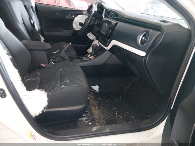 2017 TOYOTA COROLLA IM 5