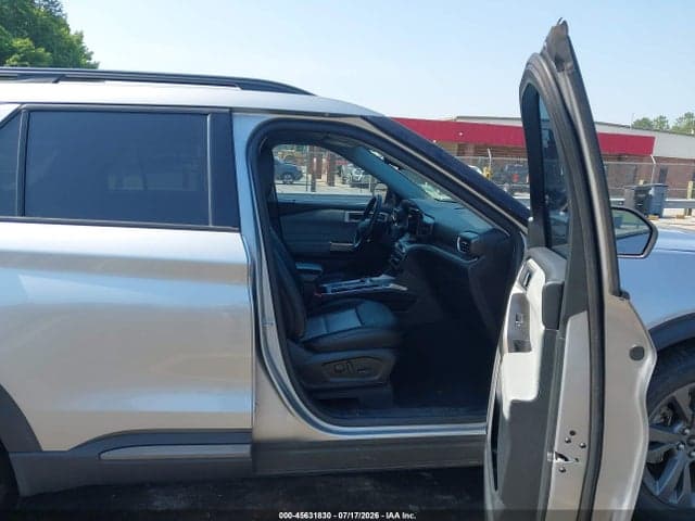 2022 FORD EXPLORER XLT 5