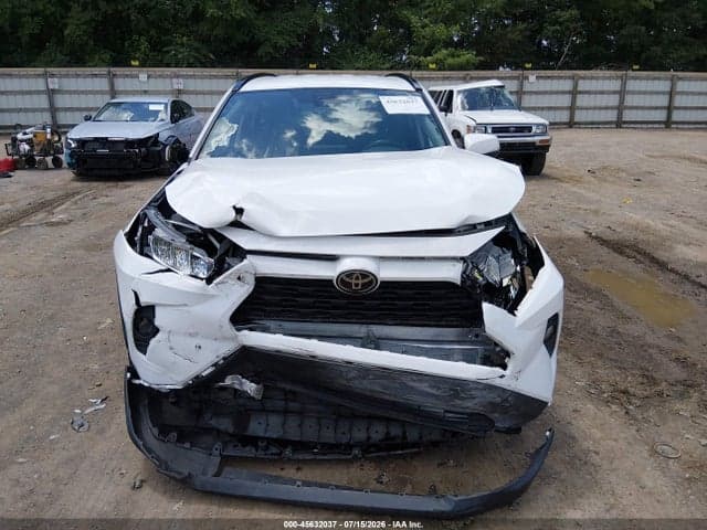 2021 TOYOTA RAV4 XLE 12