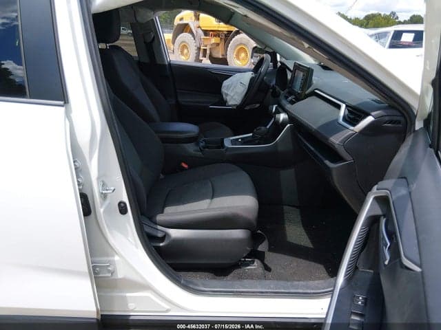 2021 TOYOTA RAV4 XLE 5
