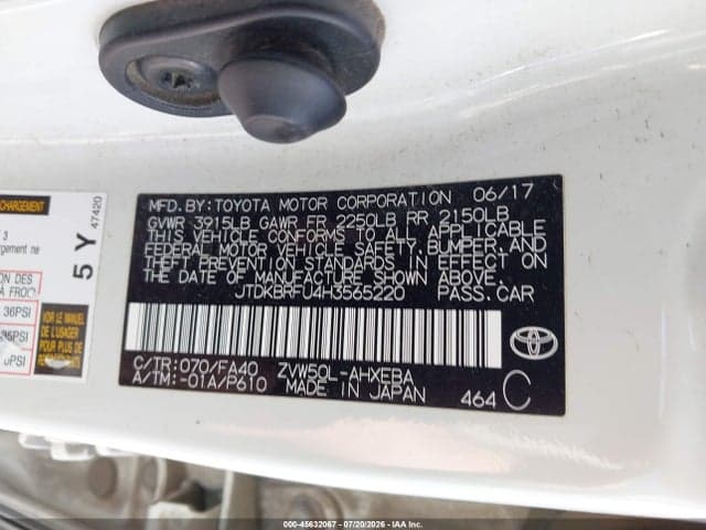 2017 TOYOTA PRIUS TWO 9