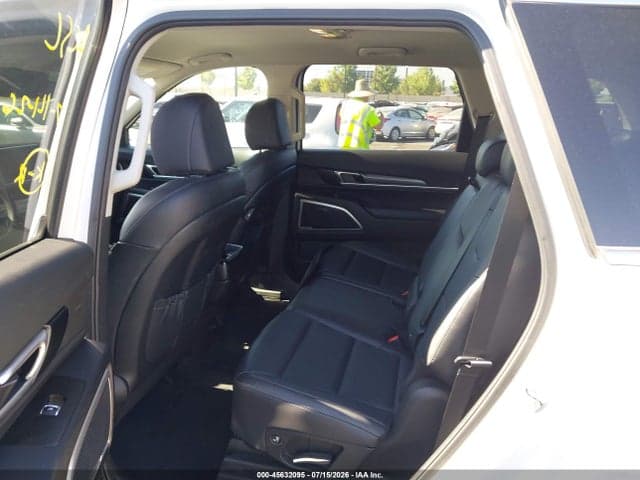 2022 KIA TELLURIDE LX 8