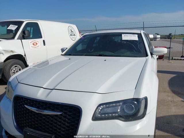 2018 CHRYSLER 300 300S AWD 6